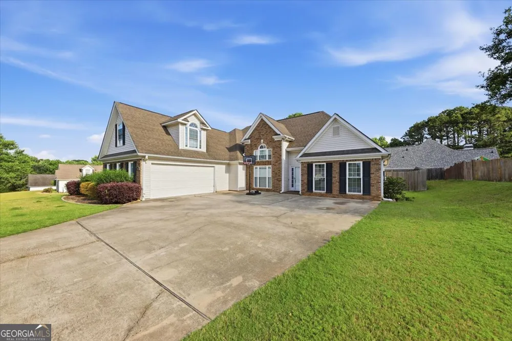 84 PEBBLE CREEK DR Newnan, GA 30265