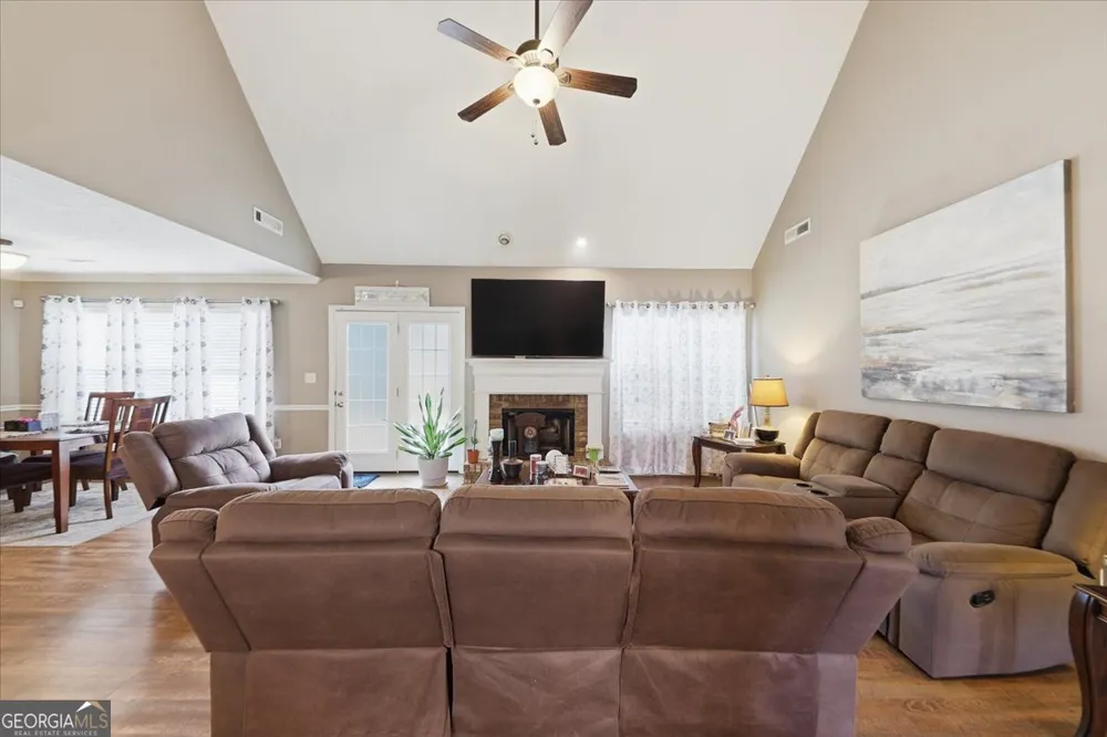 84 PEBBLE CREEK DR Newnan, GA 30265