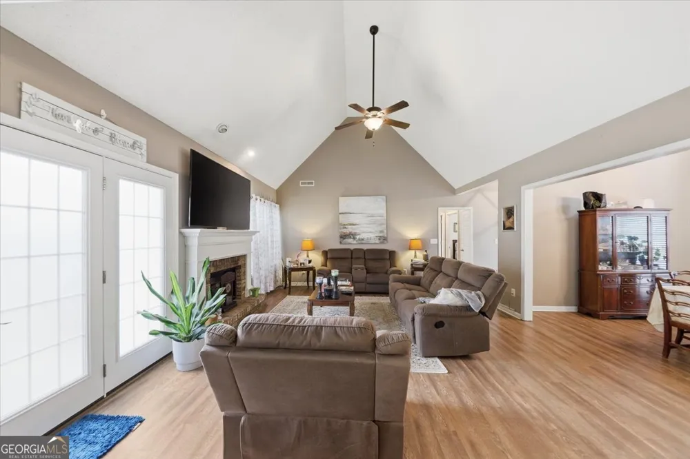 84 PEBBLE CREEK DR Newnan, GA 30265
