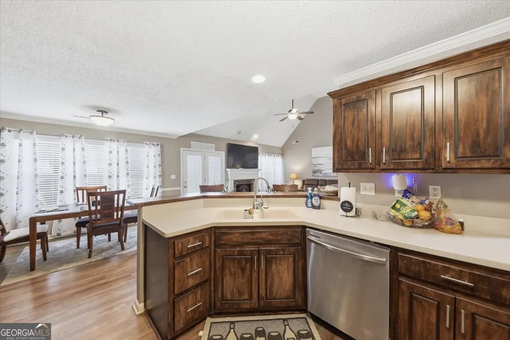 84 PEBBLE CREEK DR Newnan, GA 30265
