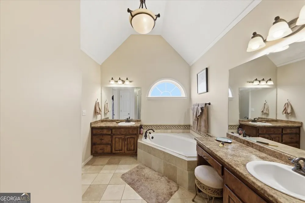 84 PEBBLE CREEK DR Newnan, GA 30265