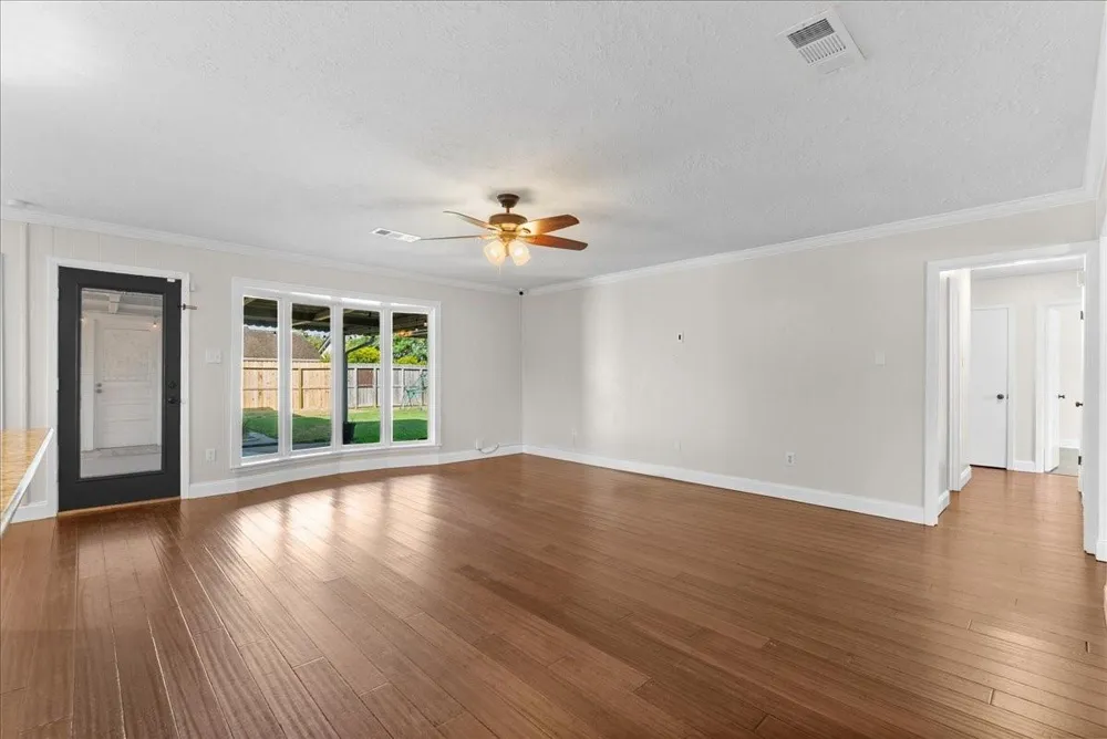 15703 Blackhawk Boulevard Friendswood, TX 77546