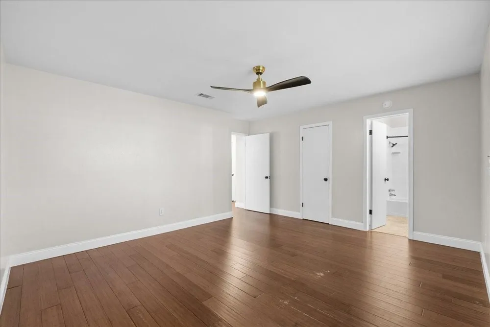 15703 Blackhawk Boulevard Friendswood, TX 77546