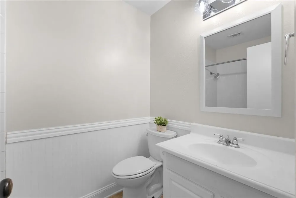 15703 Blackhawk Boulevard Friendswood, TX 77546