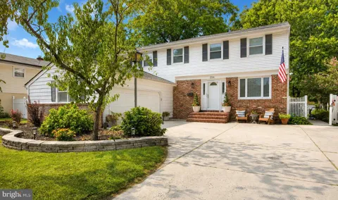 256 RAMBLEWOOD PARKWAY