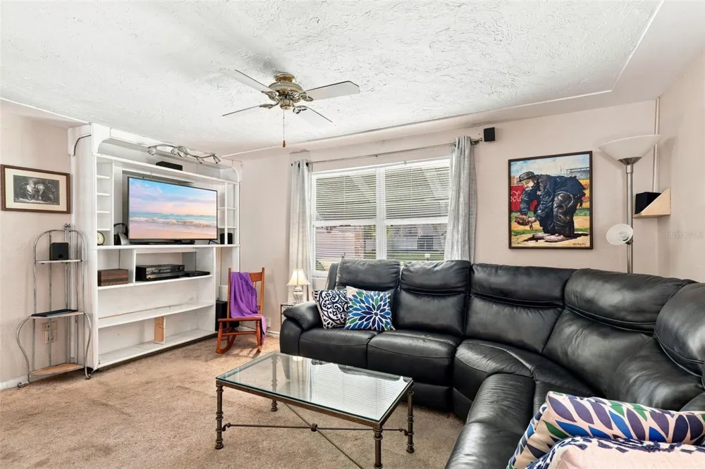 324 RIVIERA DRIVE Debary, FL 32713