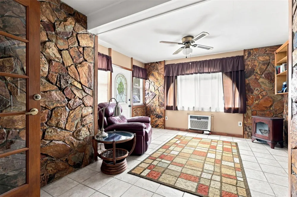 324 RIVIERA DRIVE Debary, FL 32713