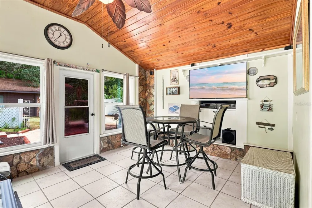 324 RIVIERA DRIVE Debary, FL 32713