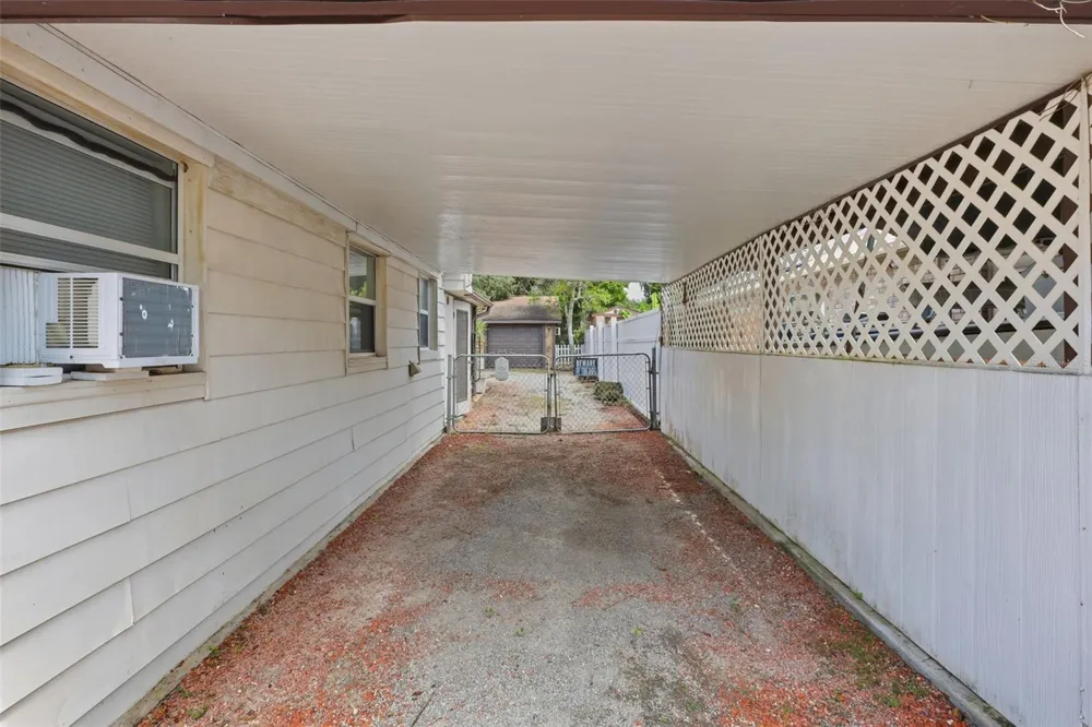 324 RIVIERA DRIVE Debary, FL 32713