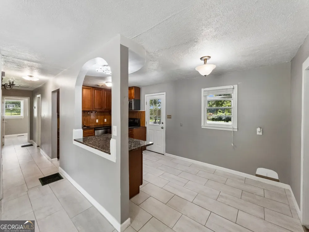 2555 Cleveland RD Bogart, GA 30622