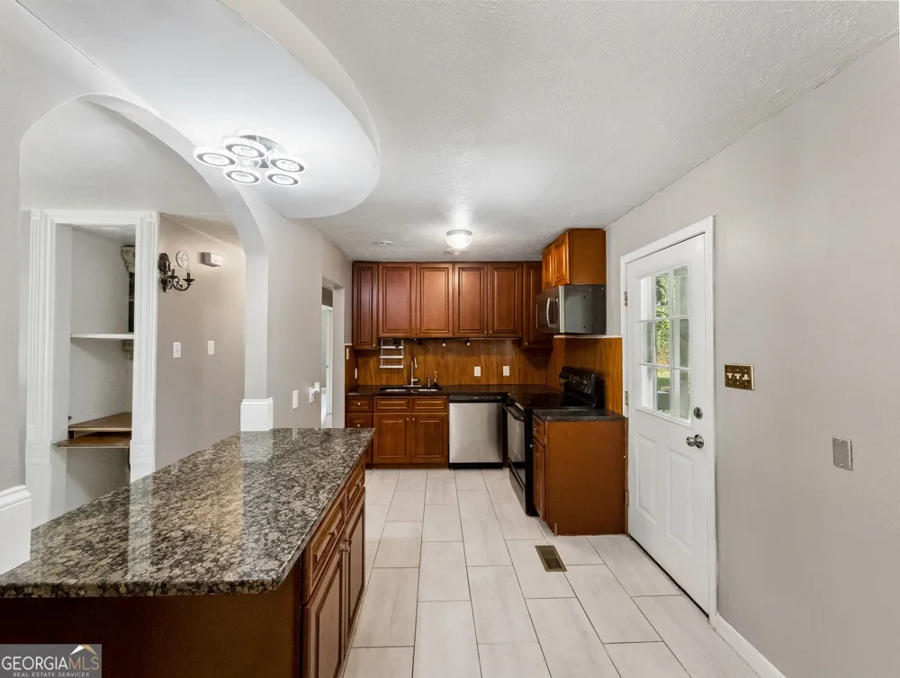 2555 Cleveland RD Bogart, GA 30622