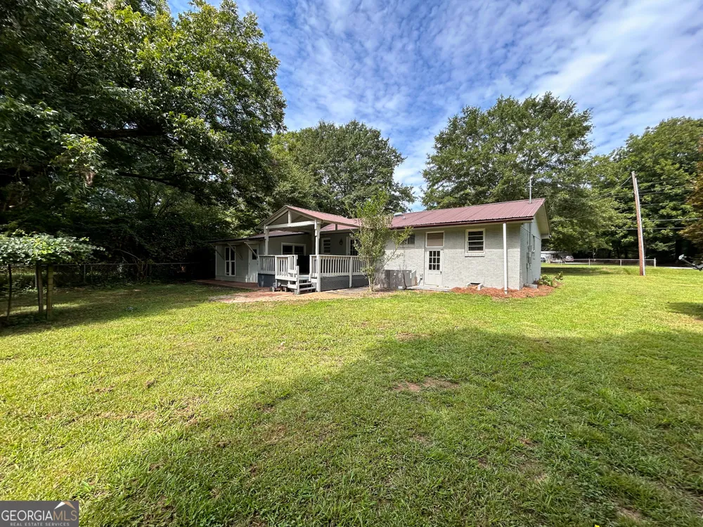2555 Cleveland RD Bogart, GA 30622