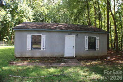 6782 Glover Lane