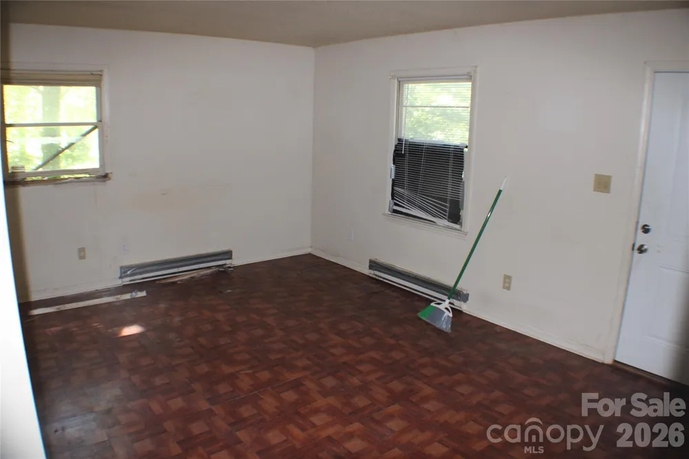6782 Glover Lane Stanley, NC 28164