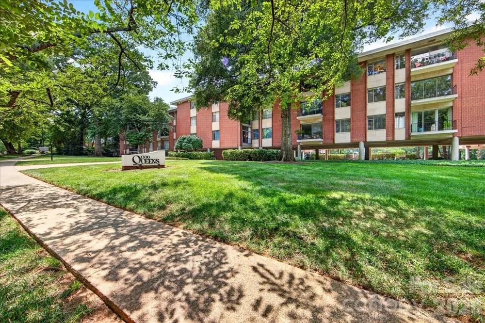 1300 Queens Road #209 Charlotte, NC 28207