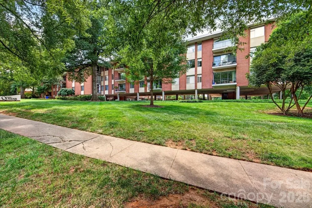 1300 Queens Road #209 Charlotte, NC 28207