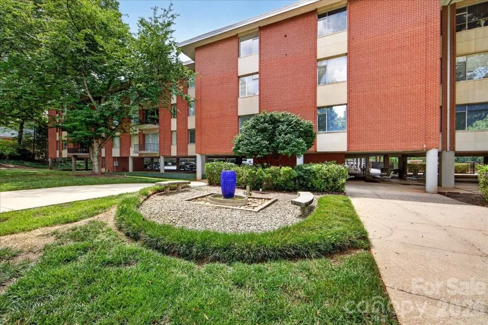 1300 Queens Road #209 Charlotte, NC 28207
