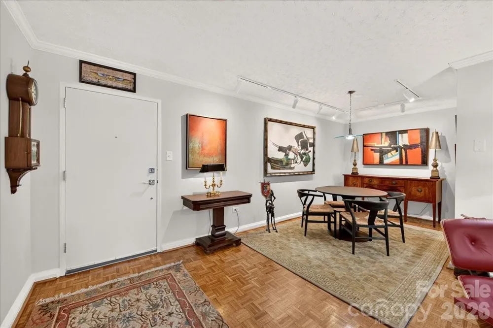 1300 Queens Road #209 Charlotte, NC 28207
