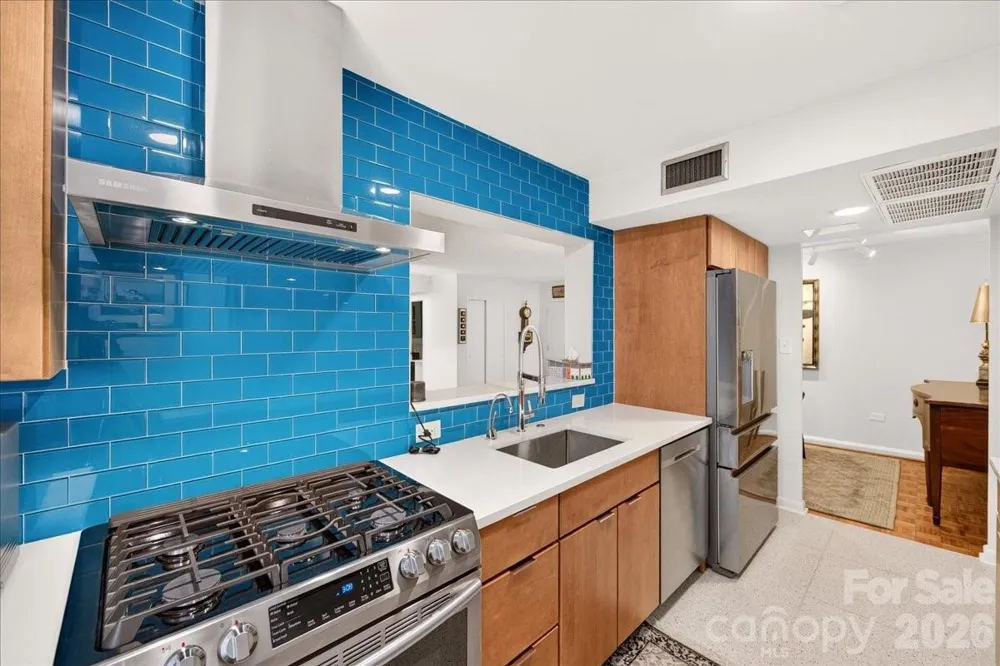 1300 Queens Road #209 Charlotte, NC 28207