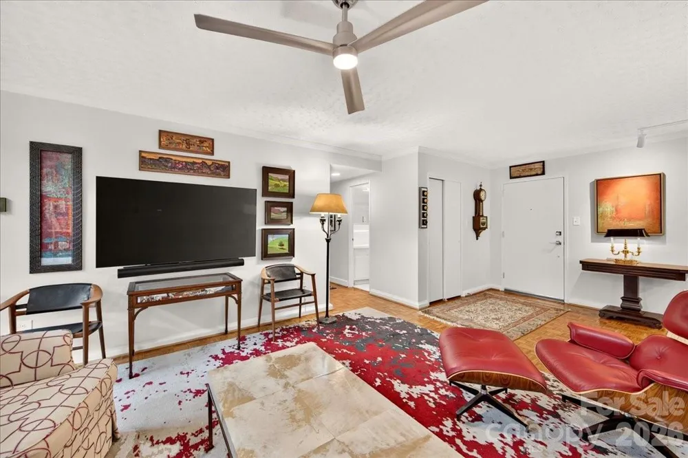1300 Queens Road #209 Charlotte, NC 28207