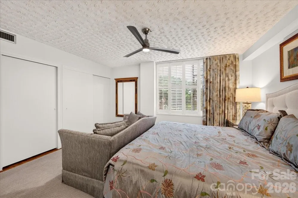 1300 Queens Road #209 Charlotte, NC 28207