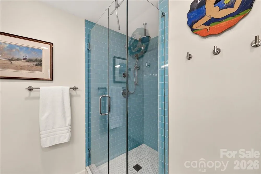 1300 Queens Road #209 Charlotte, NC 28207