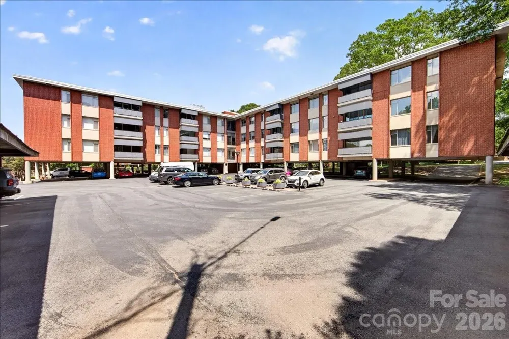 1300 Queens Road #209 Charlotte, NC 28207