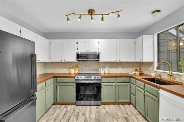 18578 E Whitaker Circle #D Aurora, CO 80015