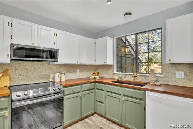 18578 E Whitaker Circle #D Aurora, CO 80015