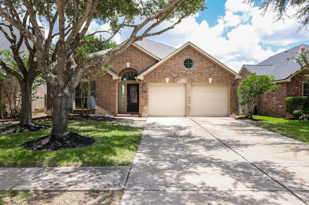 2919 Chalet Knolls Lane Katy, TX 77494