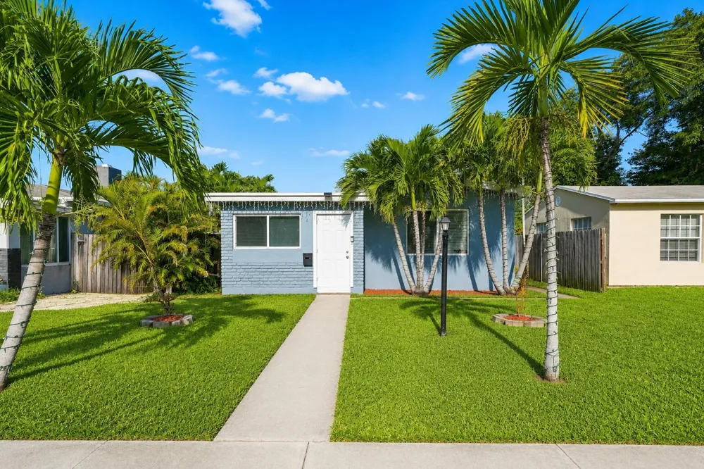 1839 SW 4th Avenue Fort Lauderdale, FL 33315