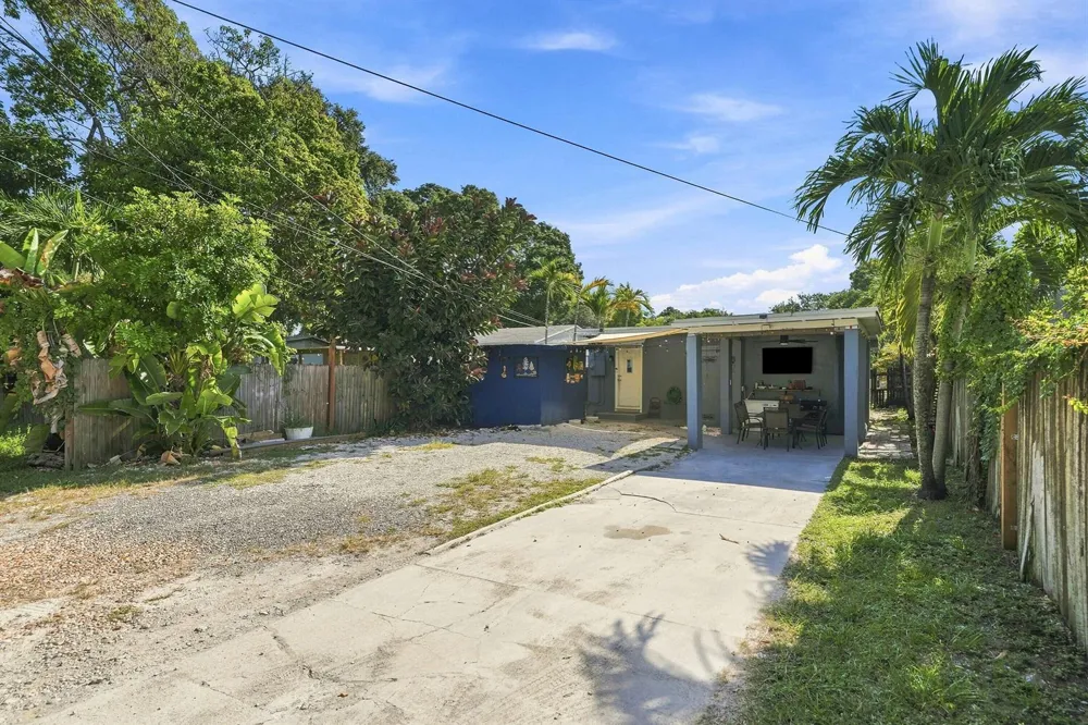 1839 SW 4th Avenue Fort Lauderdale, FL 33315