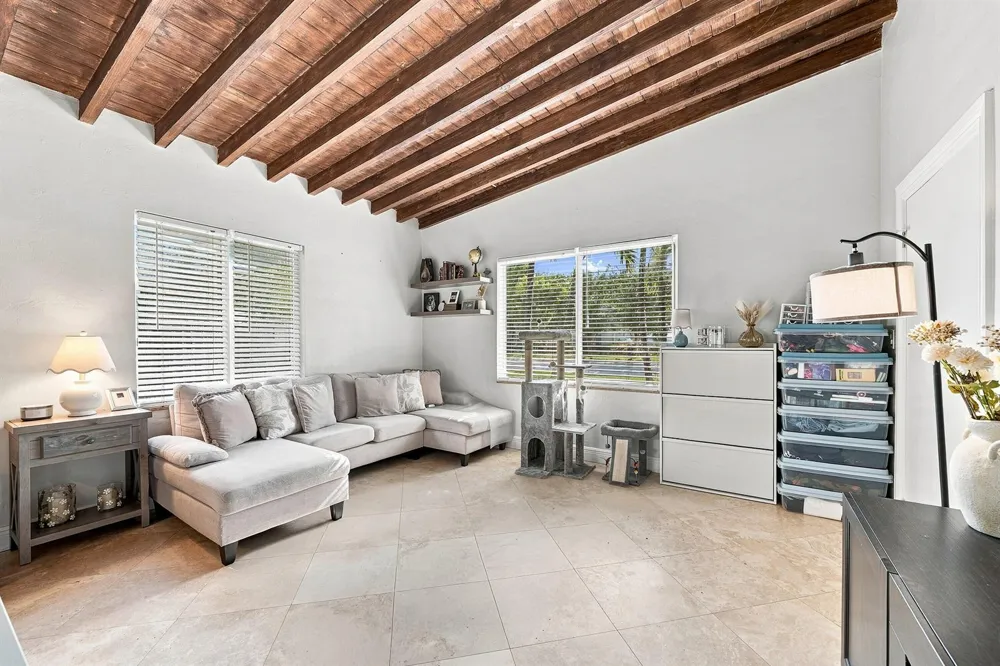 1839 SW 4th Avenue Fort Lauderdale, FL 33315
