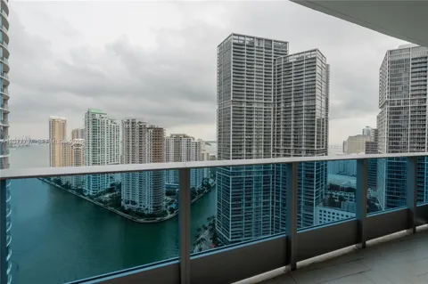 200 Biscayne Boulevard Way #3305