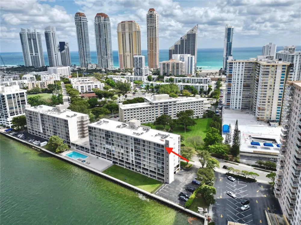 17500 Bay Rd #S907 Sunny Isles Beach, FL 33160