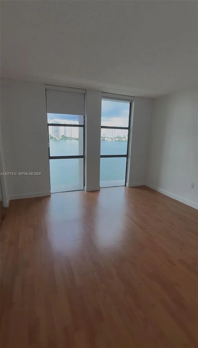 17500 Bay Rd #S907 Sunny Isles Beach, FL 33160