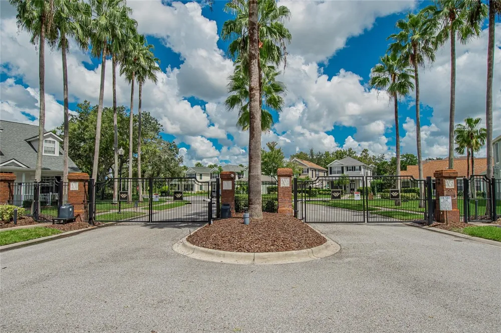 10807 SIERRA VISTA PLACE Tampa, FL 33626