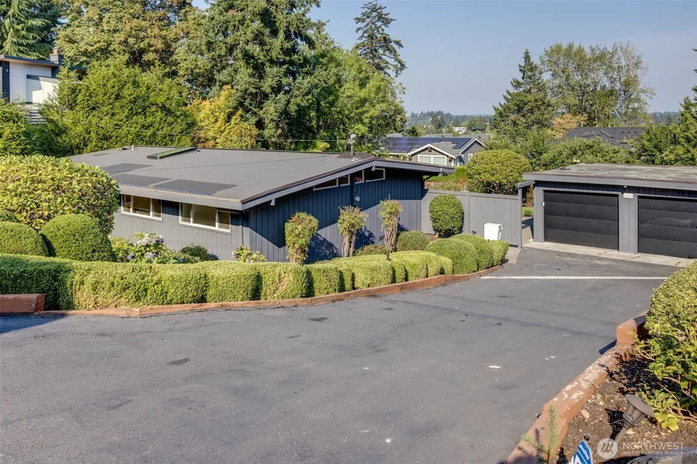 2434 73rd Avenue SE Mercer Island, WA 98040