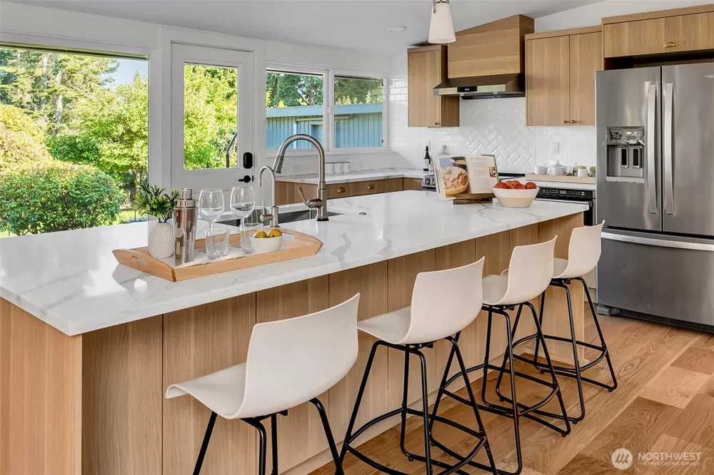 2434 73rd Avenue SE Mercer Island, WA 98040