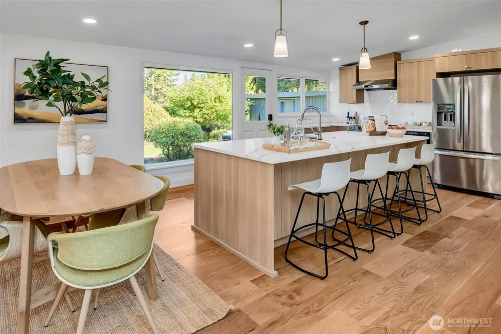 2434 73rd Avenue SE Mercer Island, WA 98040