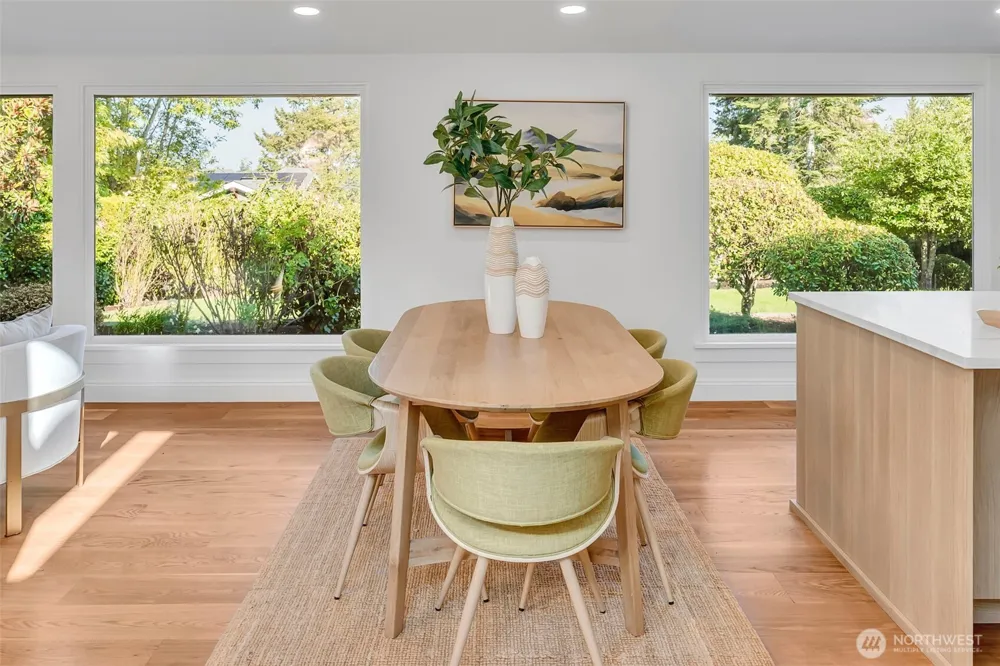 2434 73rd Avenue SE Mercer Island, WA 98040
