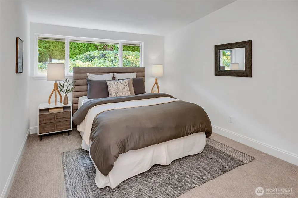 2434 73rd Avenue SE Mercer Island, WA 98040