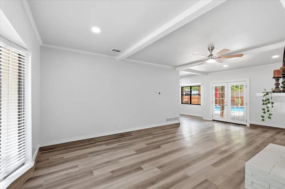 206 Lake Vista W Highland Village, TX 75077
