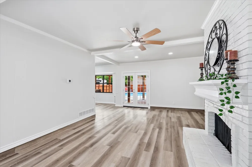 206 Lake Vista W Highland Village, TX 75077