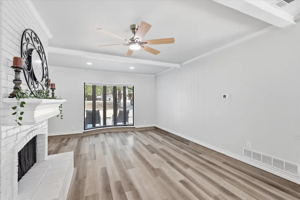 206 Lake Vista W Highland Village, TX 75077