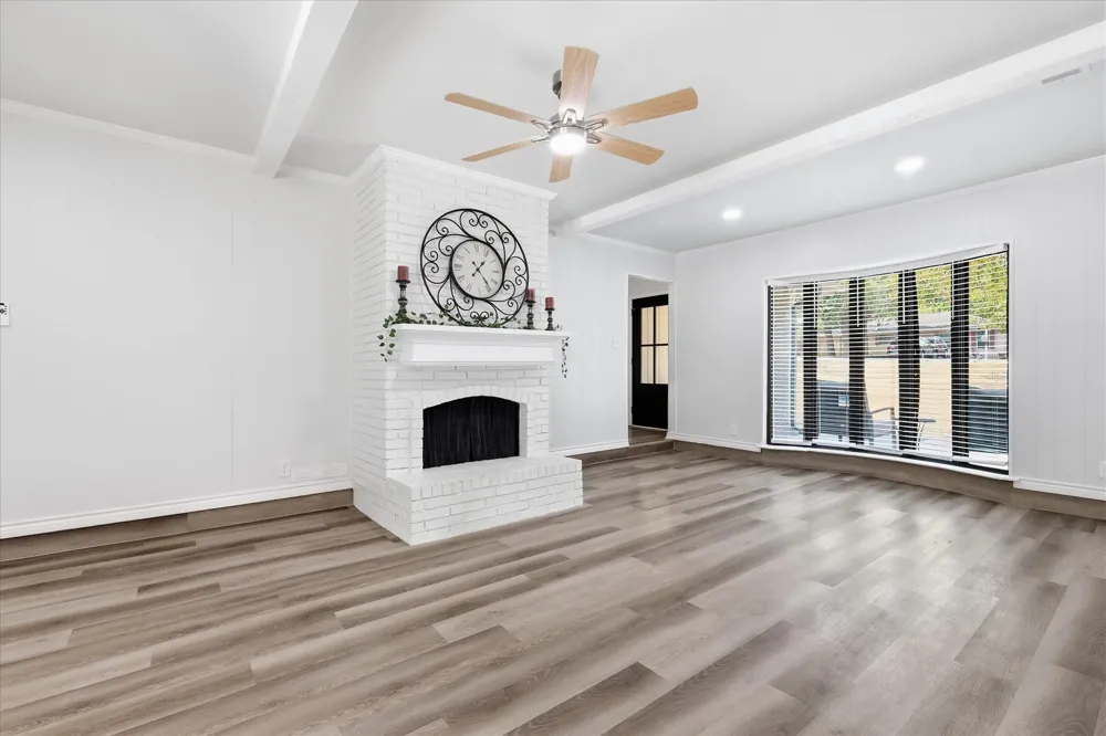 206 Lake Vista W Highland Village, TX 75077