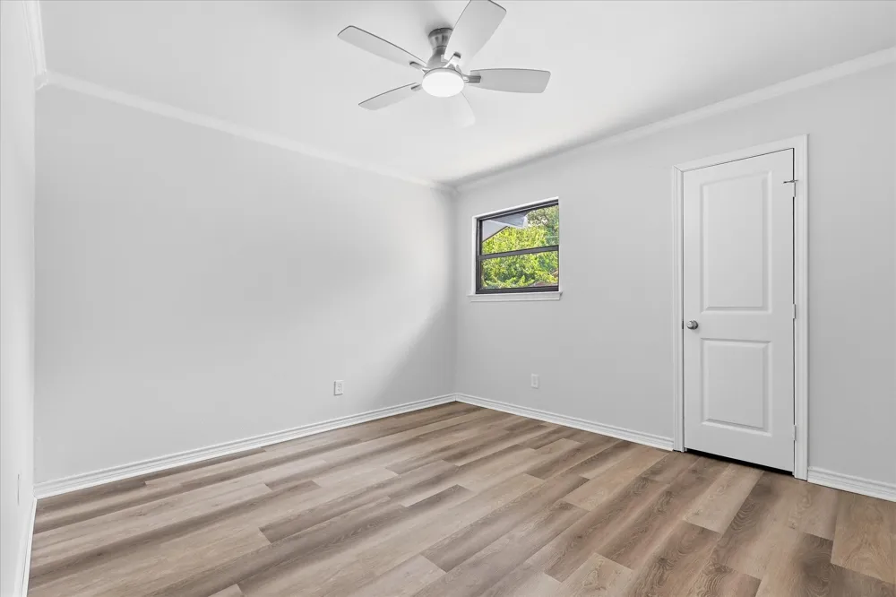 206 Lake Vista W Highland Village, TX 75077