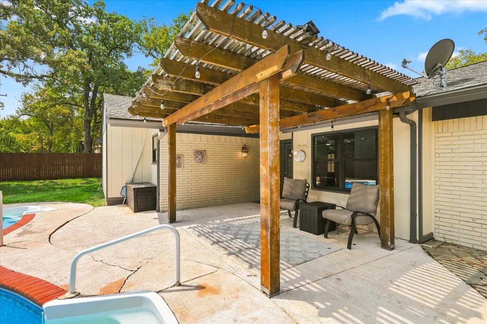 206 Lake Vista W Highland Village, TX 75077