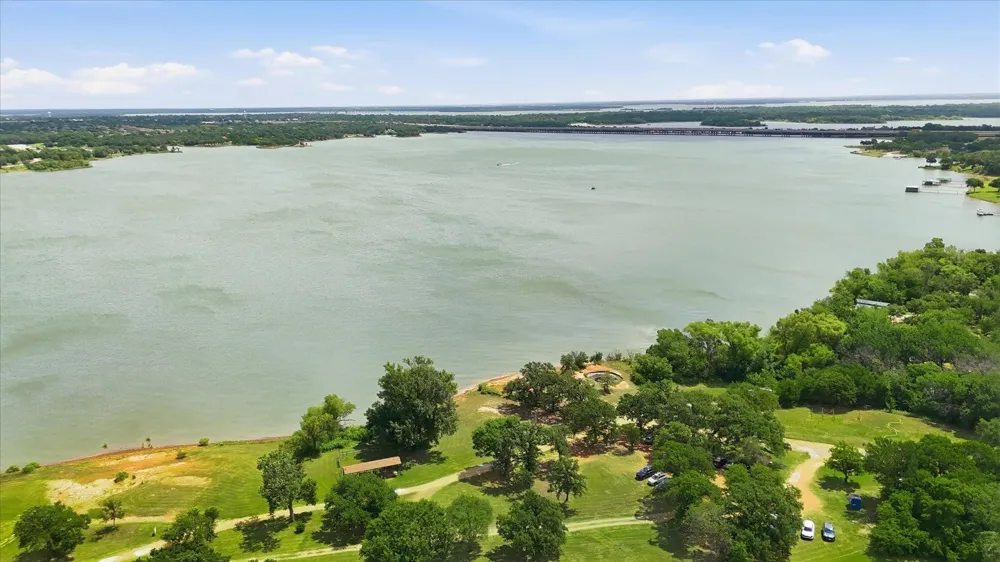206 Lake Vista W Highland Village, TX 75077