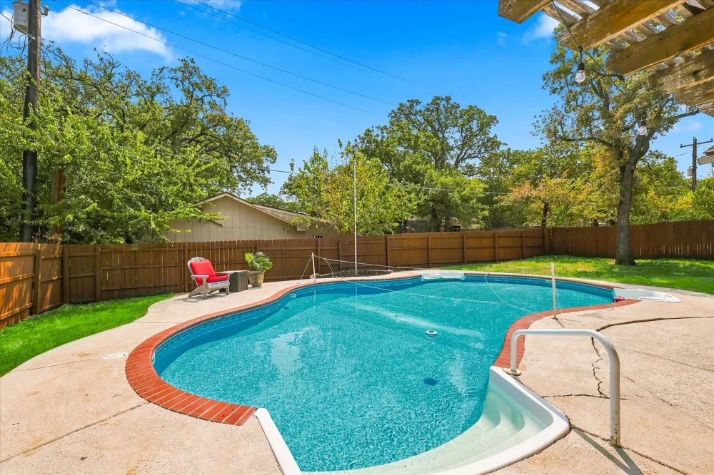 206 Lake Vista W Highland Village, TX 75077